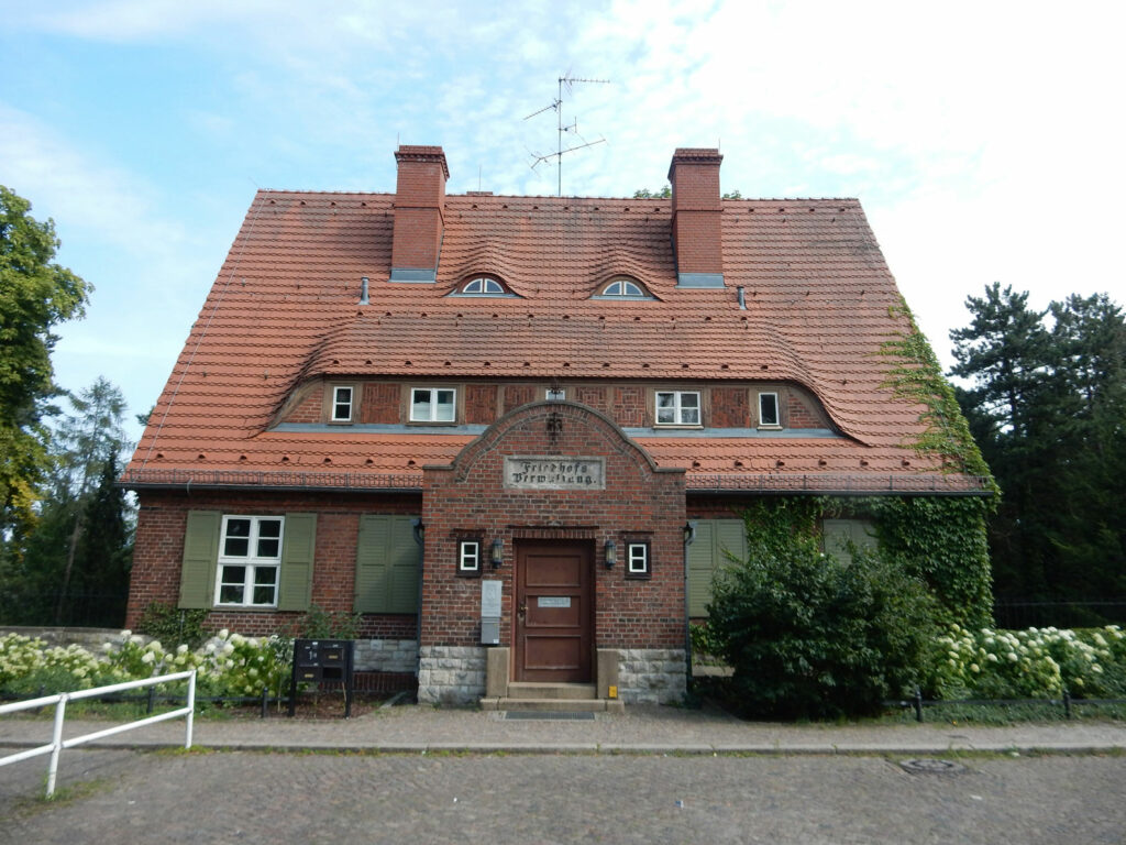 Die Radtour von Tempelhof nach Grunewald ist schön kurz und perfekt für den Feierabend. In weiten Teilen immer entlang der Spree und dem Landwehrkanal...