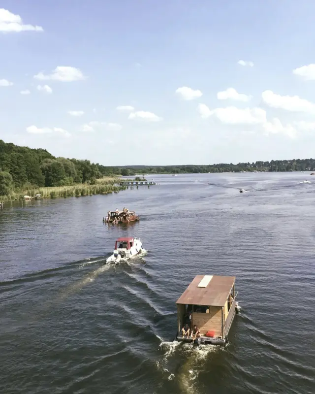 #fahrradfreitag 🌊🚲

Heute: Havelradweg
🏞 ca. 60 km
🧭 3,5 h

Wasser, Weite und ganz viel Natur 🌿 Der Havelradweg gehört zu den schönsten Strecken rund um Berlin – perfekt für einen ganzen Radtag. Ein traumhafter Radweg ohne Autoverkehr.

HAVELRADWEG | RADTOUR | FAHRRADTOUR | BRANDENBURG | HAVEL